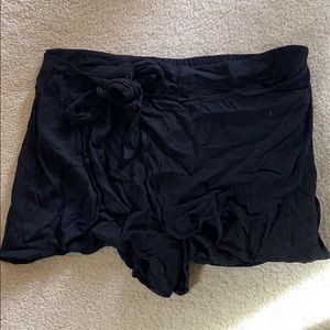 SOLD Free People black tie-front shorts sz S
